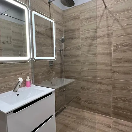 Ii Z Klimatyzacja Apartment