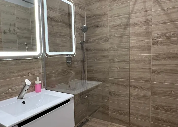 Ii Z Klimatyzacja Lejlighed